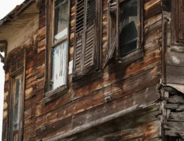 Strange Houses by Uketsu Book Review